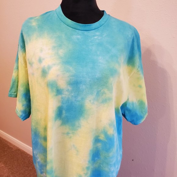 Tie dye boho style, unisex T shirt size Large. 100% cotton. - Picture 2 of 11